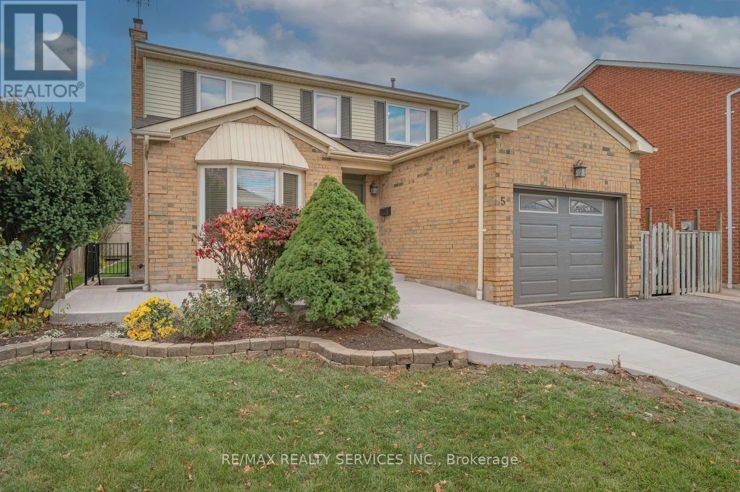 5 NIMROD CRESCENT W