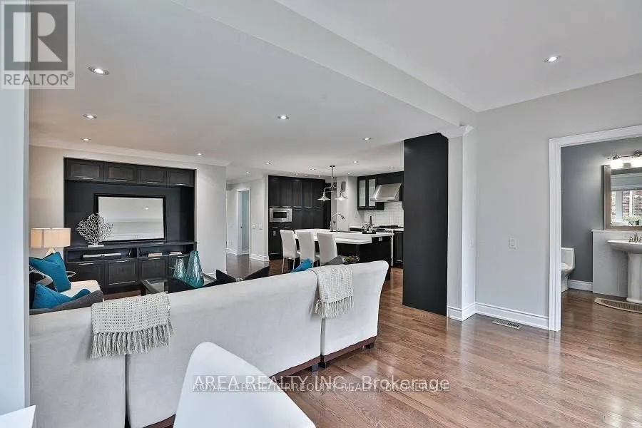 89 ASHBOURNE DRIVE