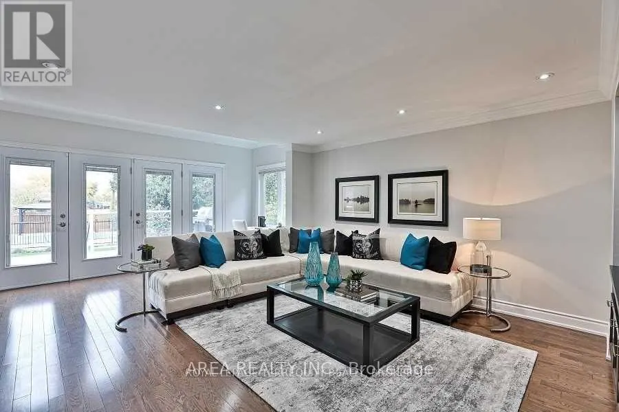89 ASHBOURNE DRIVE