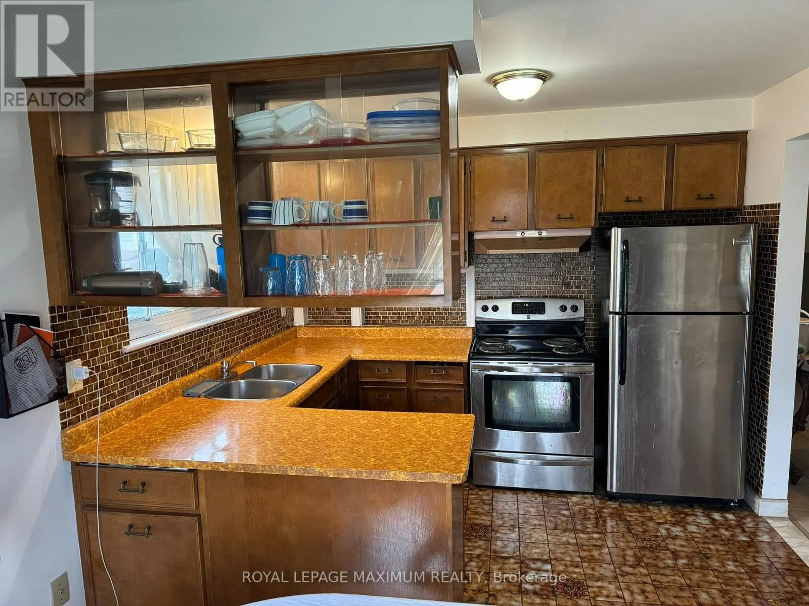 3407 CEDAR CREEK DRIVE