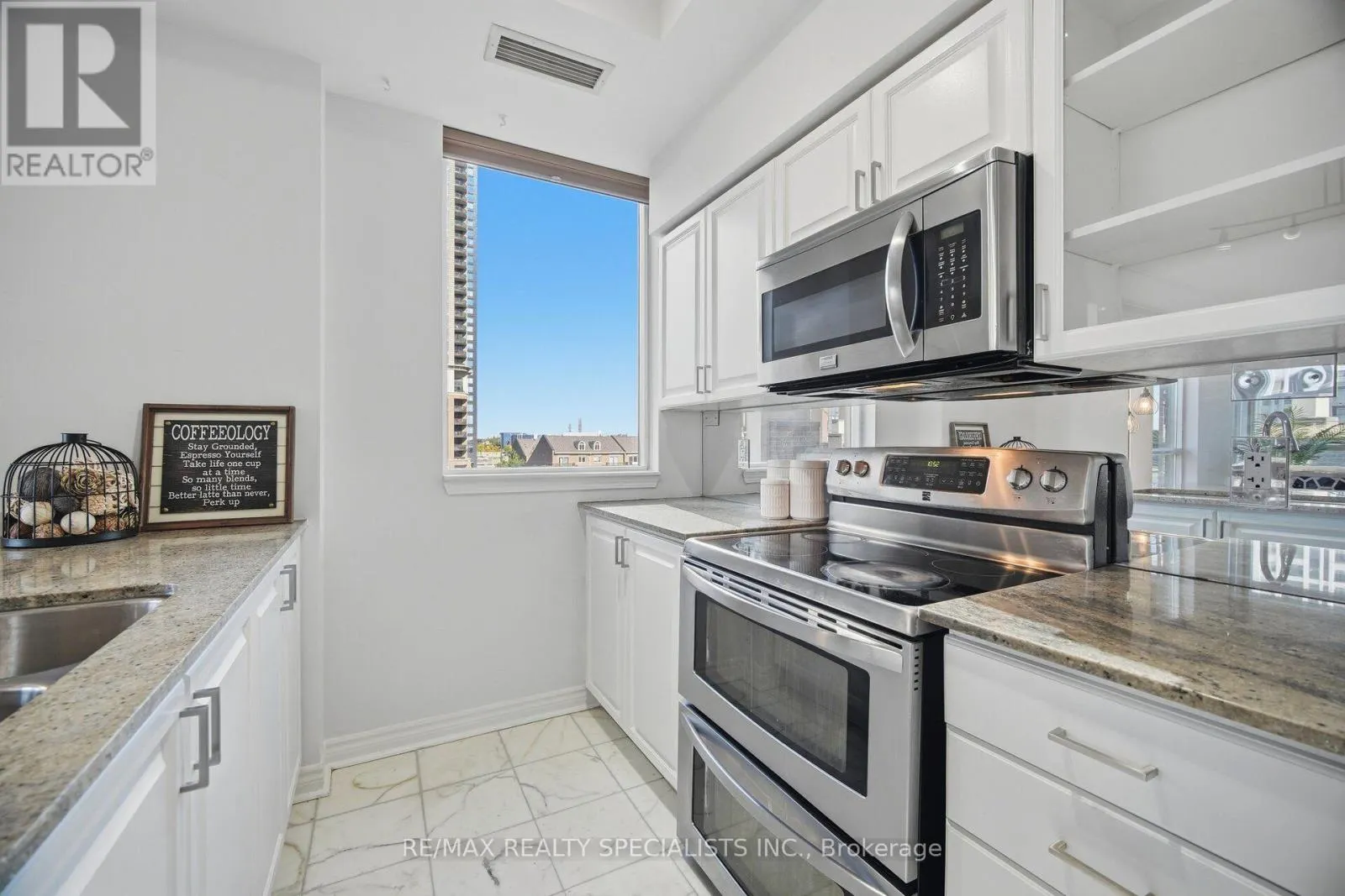 406 - 388 PRINCE OF WALES DRIVE