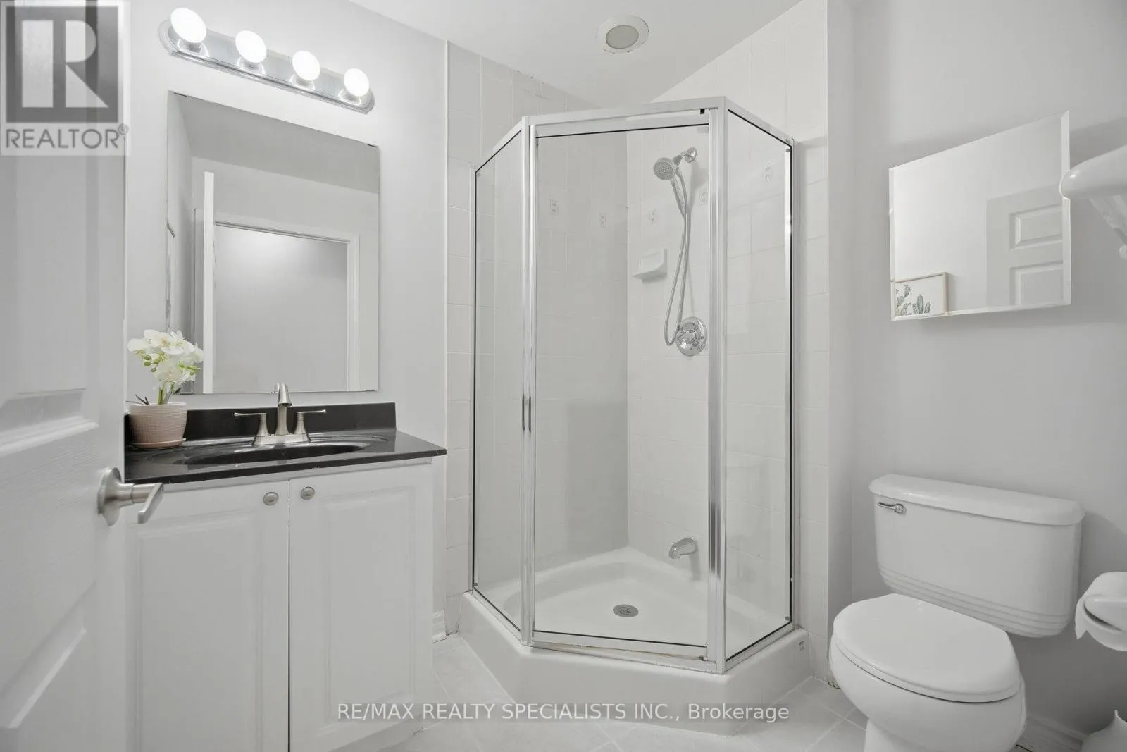 406 - 388 PRINCE OF WALES DRIVE