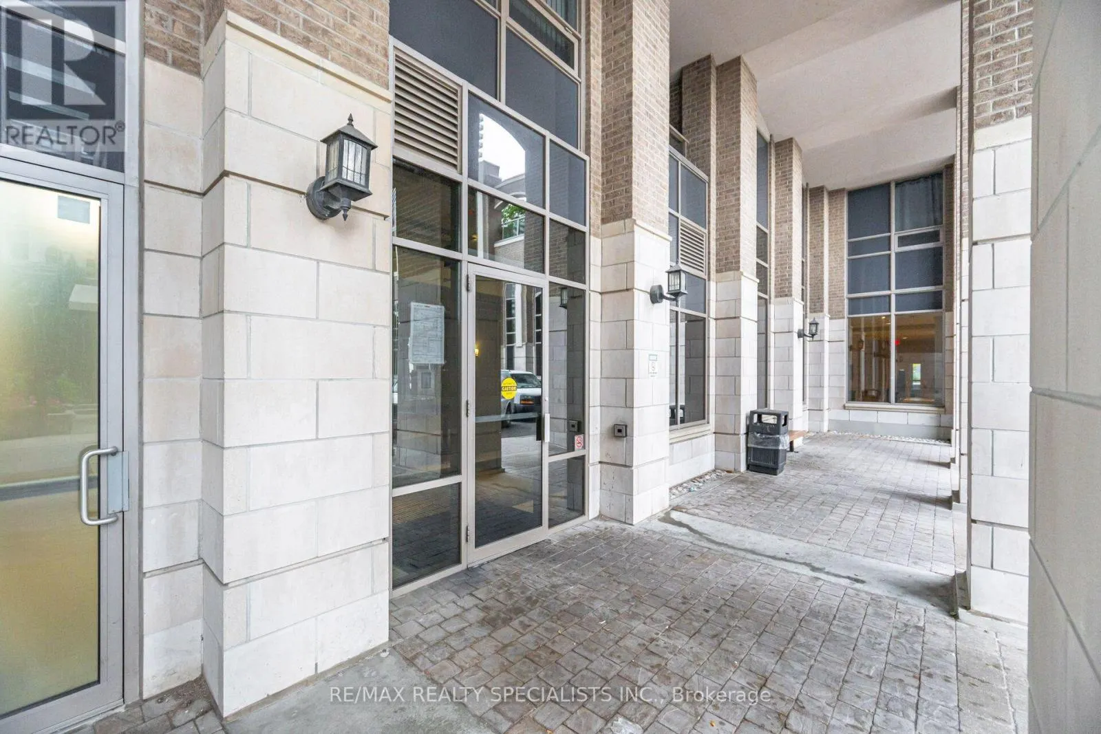 406 - 388 PRINCE OF WALES DRIVE