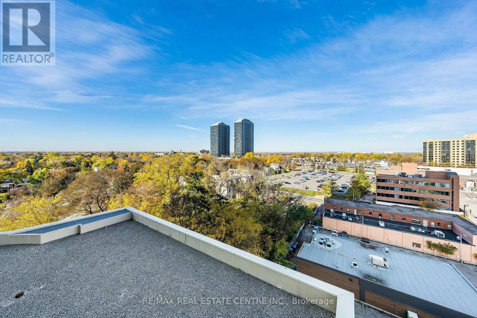 901 - 9 GEORGE STREET N