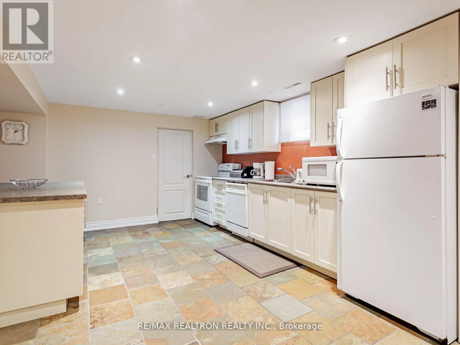 BASEMENT - 26 CHARLESTON ROAD