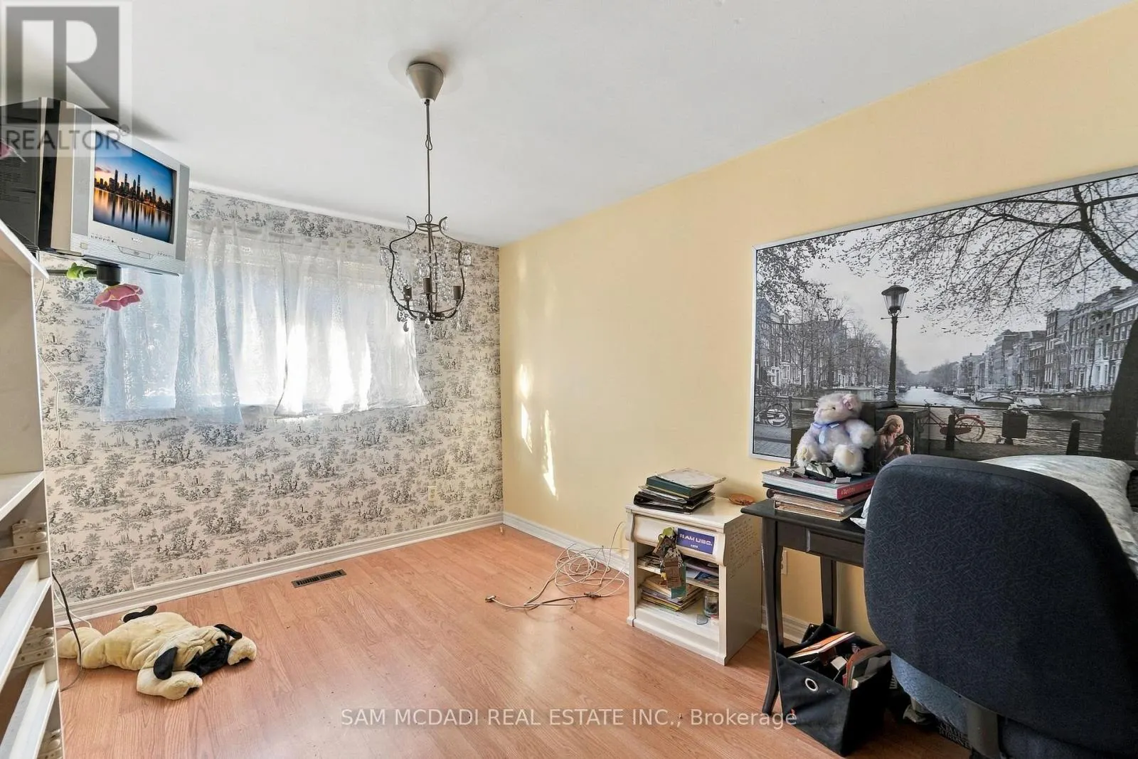 561 TEDWYN DRIVE