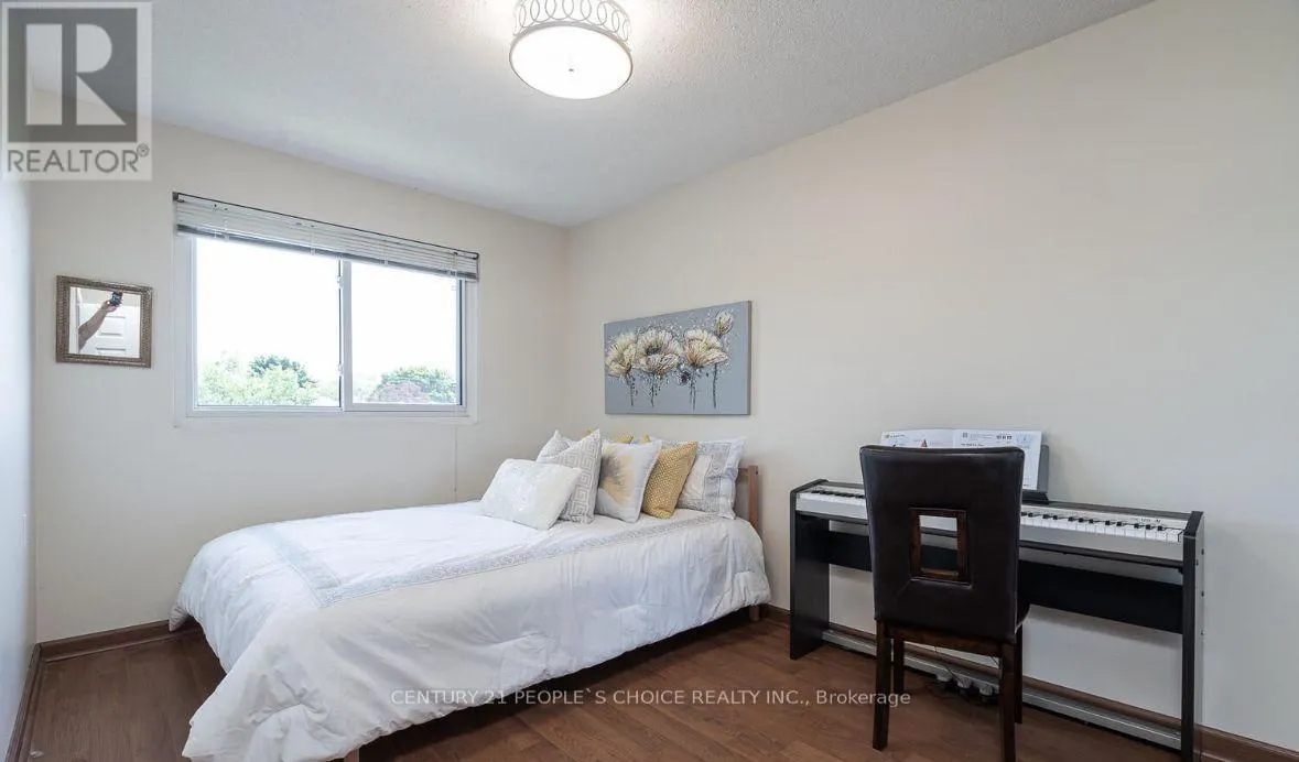 MAIN - 21 RAWLING CRESCENT