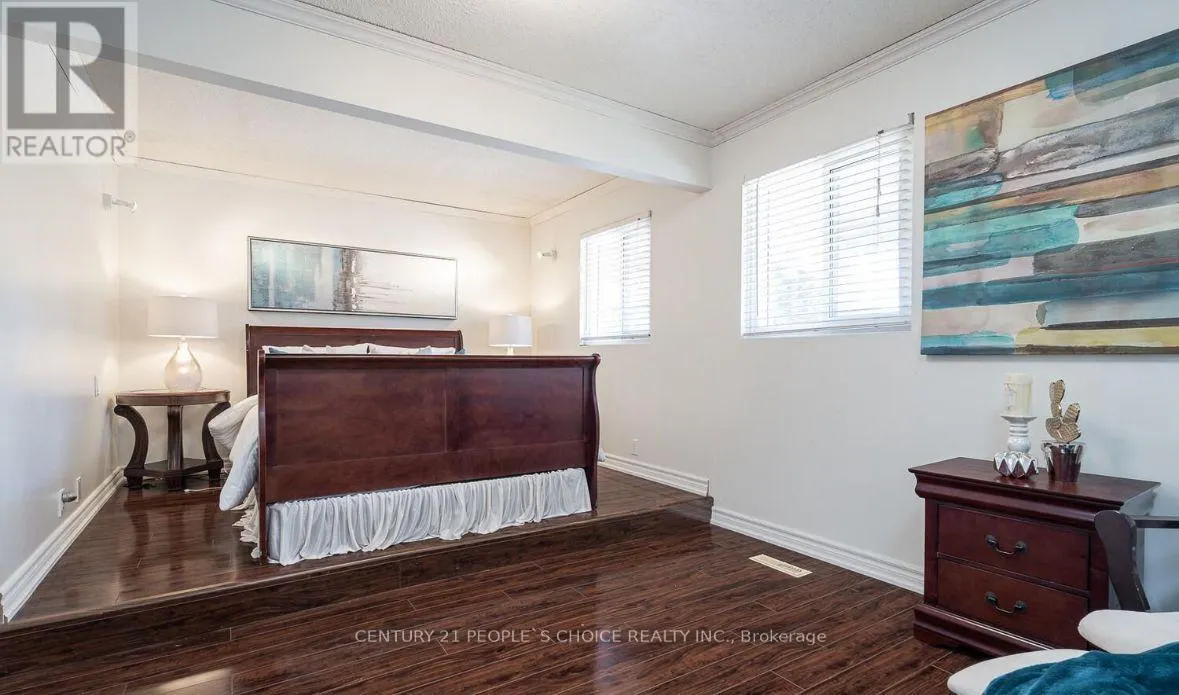 MAIN - 21 RAWLING CRESCENT