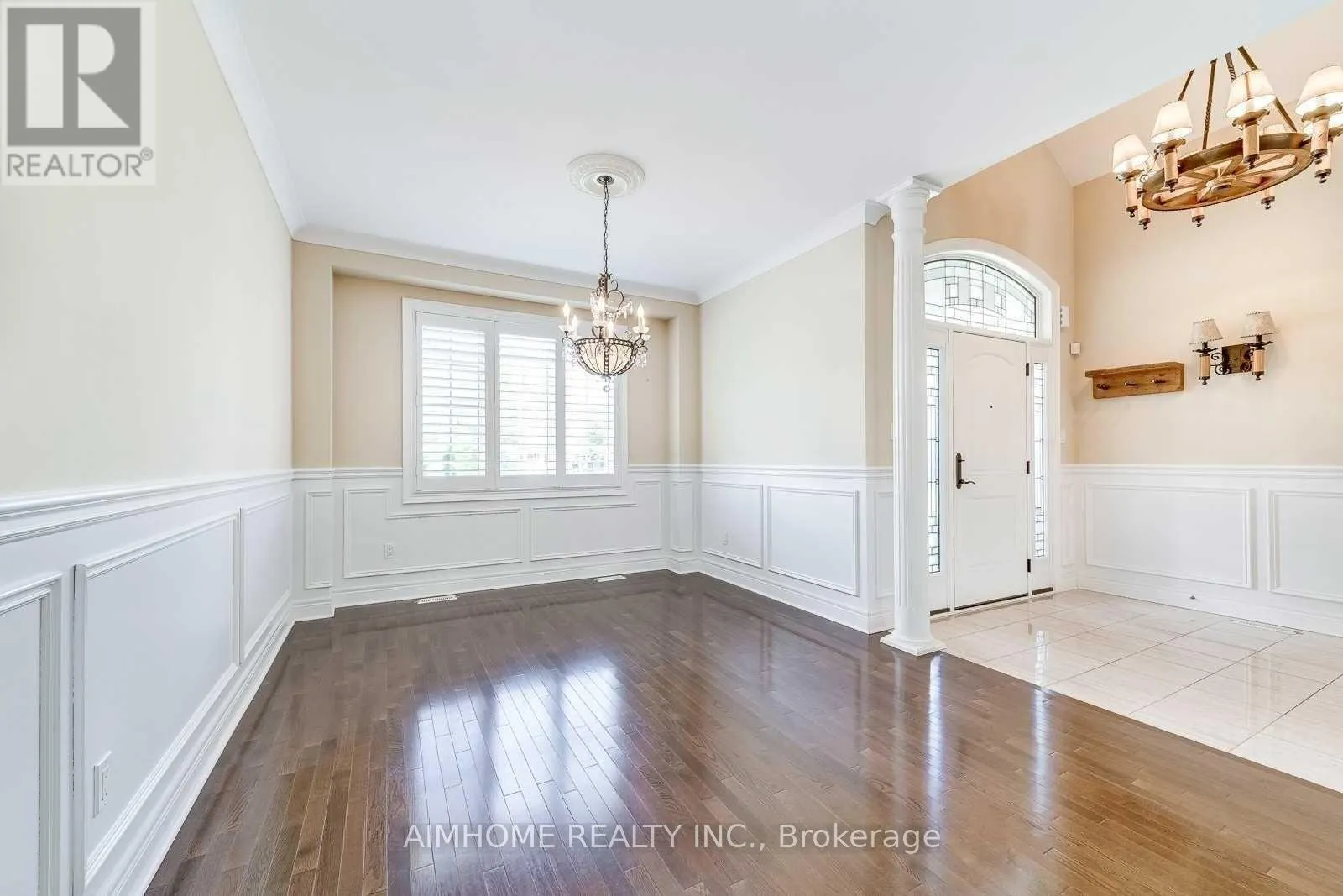 2489 LYNDHURST DRIVE