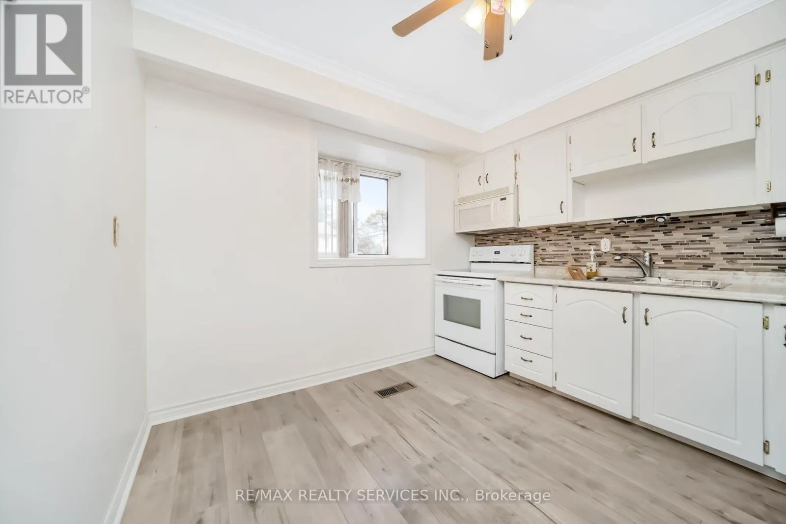 68 - 68 BARONWOOD COURT