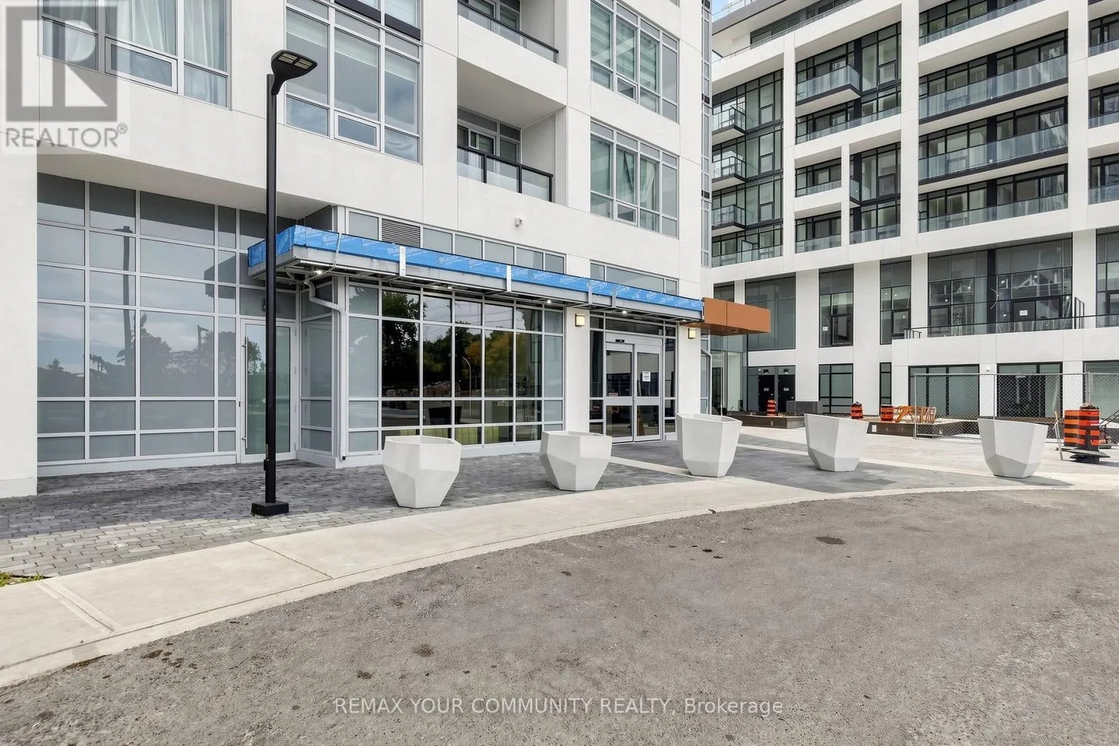 3604 - 209 STEELES AVENUE W