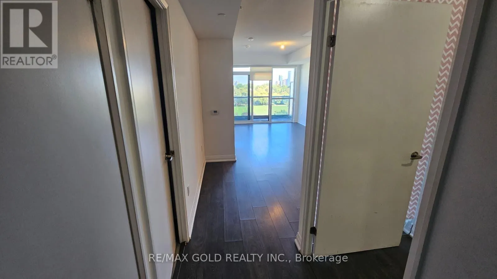 714 - 10 GIBBS ROAD