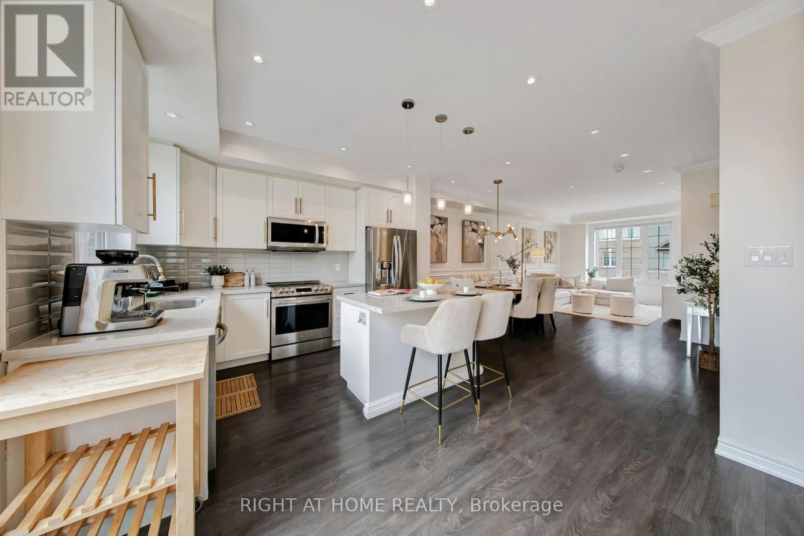 408 BELCOURT COMMON
