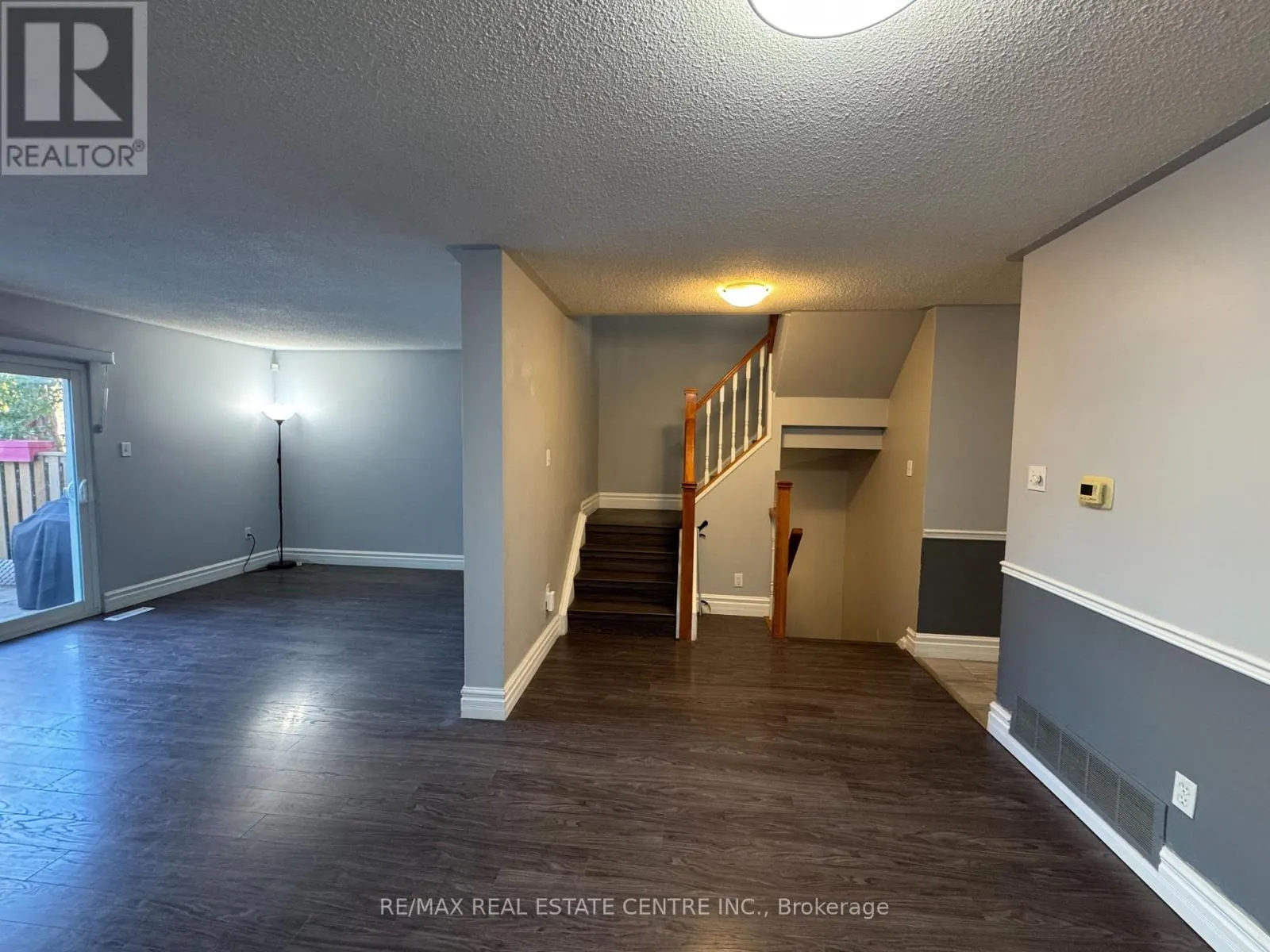 12 - 2825 GANANOQUE DRIVE