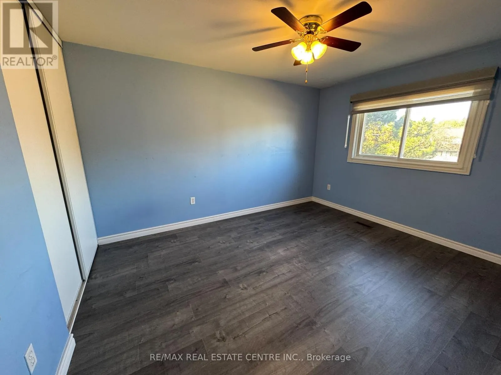12 - 2825 GANANOQUE DRIVE