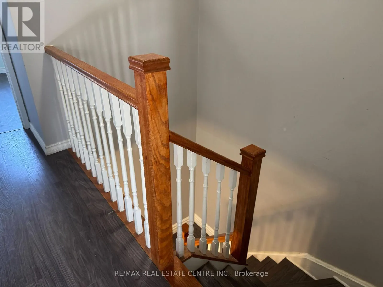 12 - 2825 GANANOQUE DRIVE