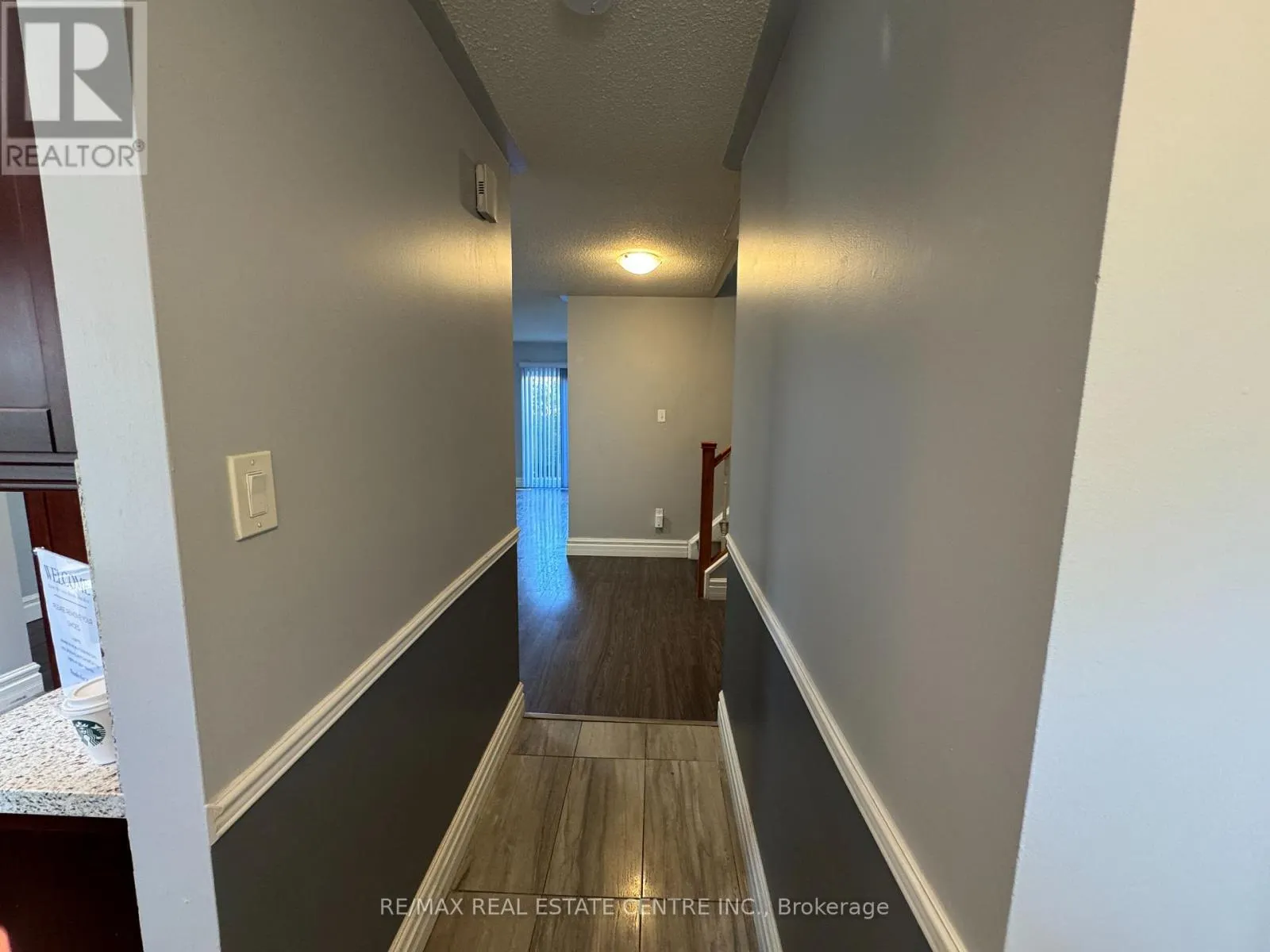12 - 2825 GANANOQUE DRIVE