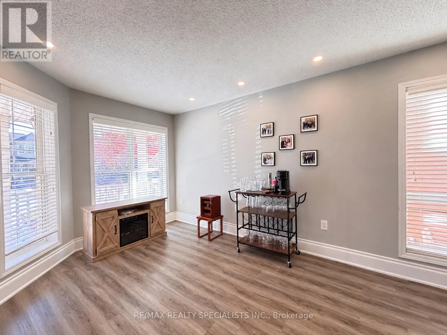 UPPER - 1061 CLARK BOULEVARD