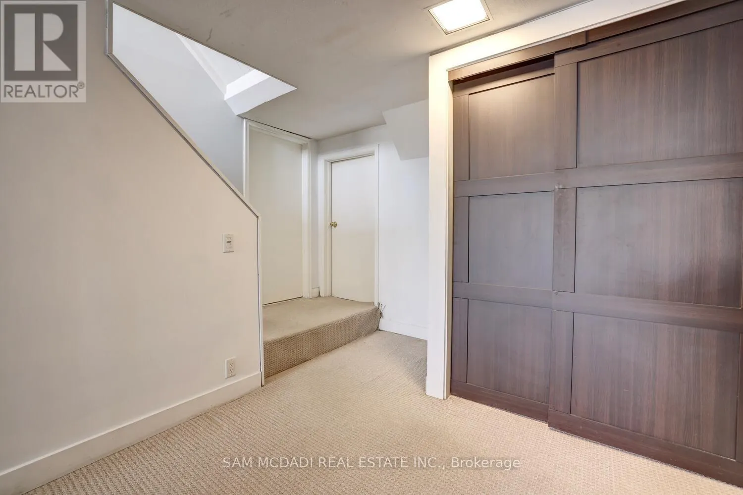 821 PARKLAND AVENUE