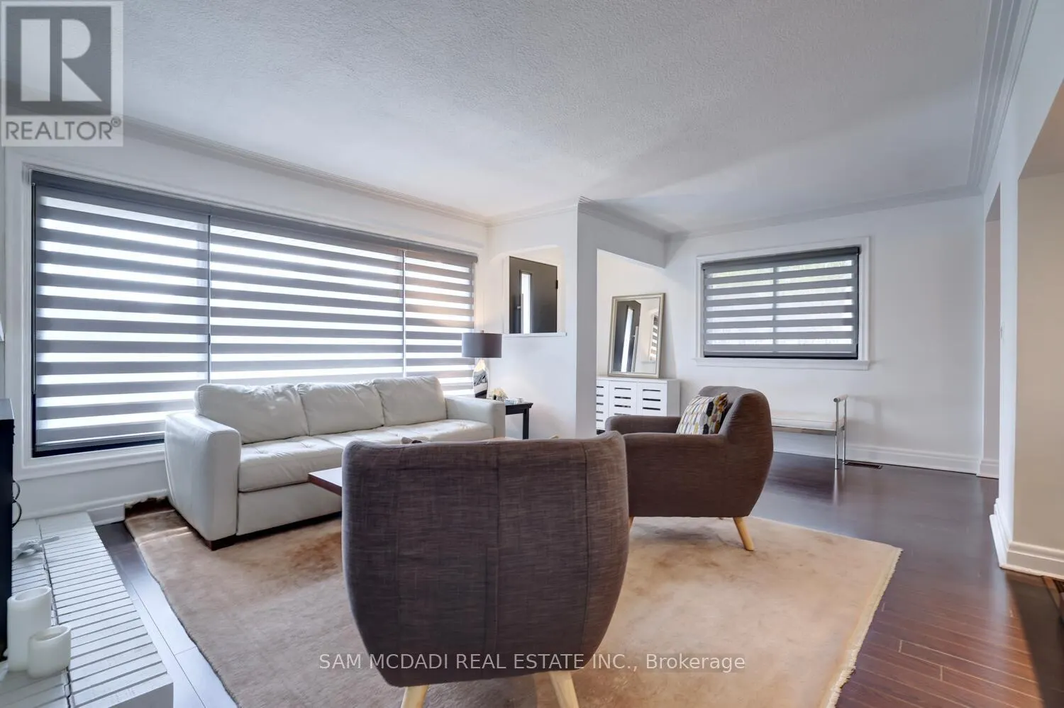 821 PARKLAND AVENUE