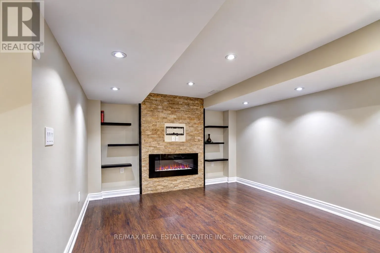 (LOWER) - 6393 SEAVER ROAD