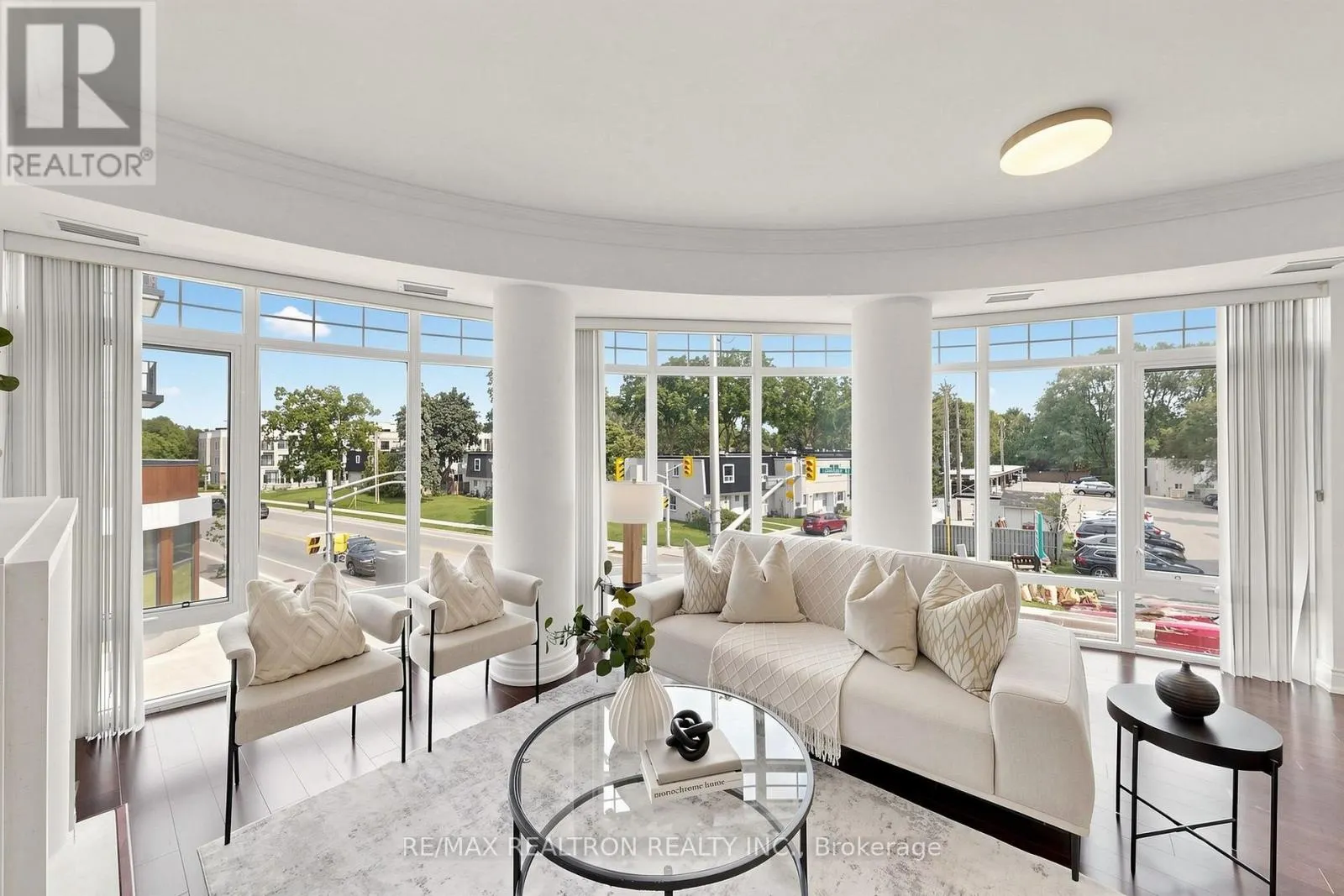 201 - 205 LAKESHORE ROAD W