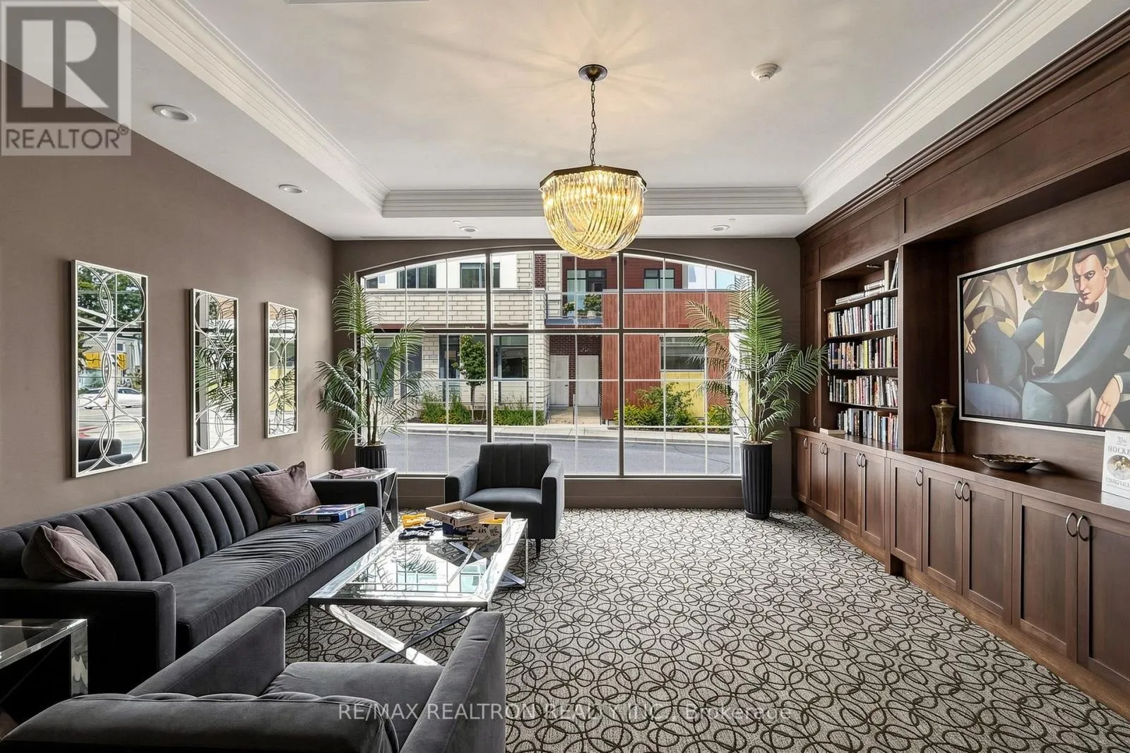 201 - 205 LAKESHORE ROAD W