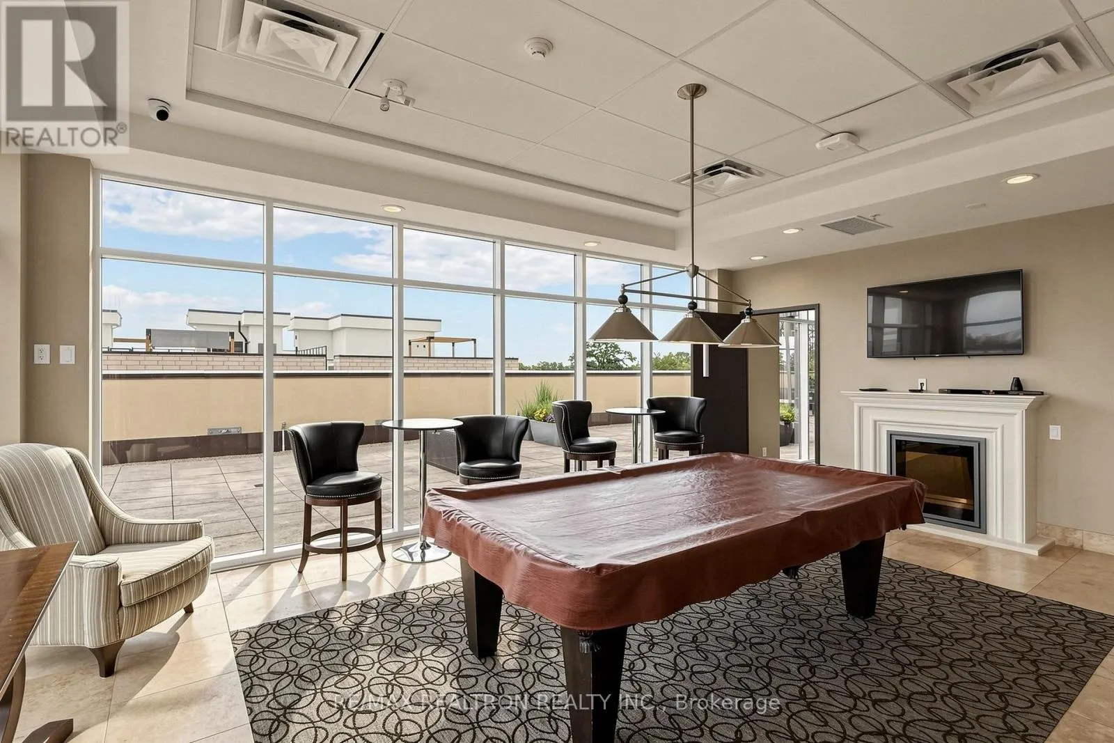 201 - 205 LAKESHORE ROAD W