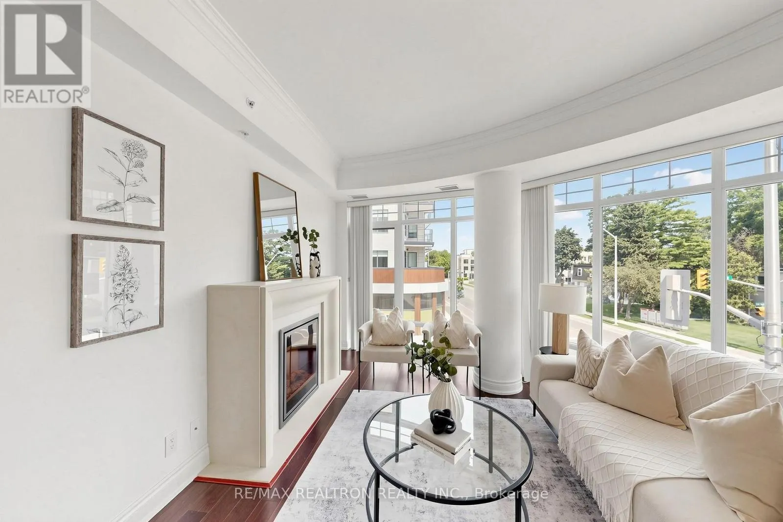 201 - 205 LAKESHORE ROAD W