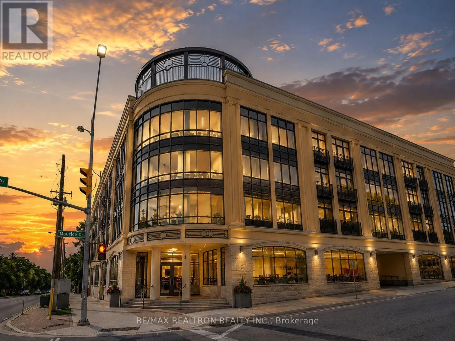201 - 205 LAKESHORE ROAD W