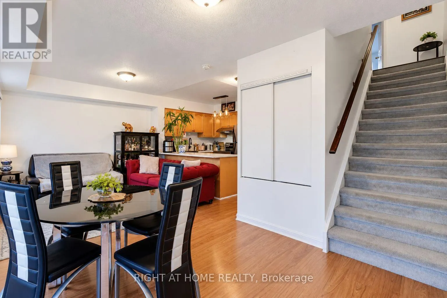 2095 - 55 GEORGE APPLETON WAY