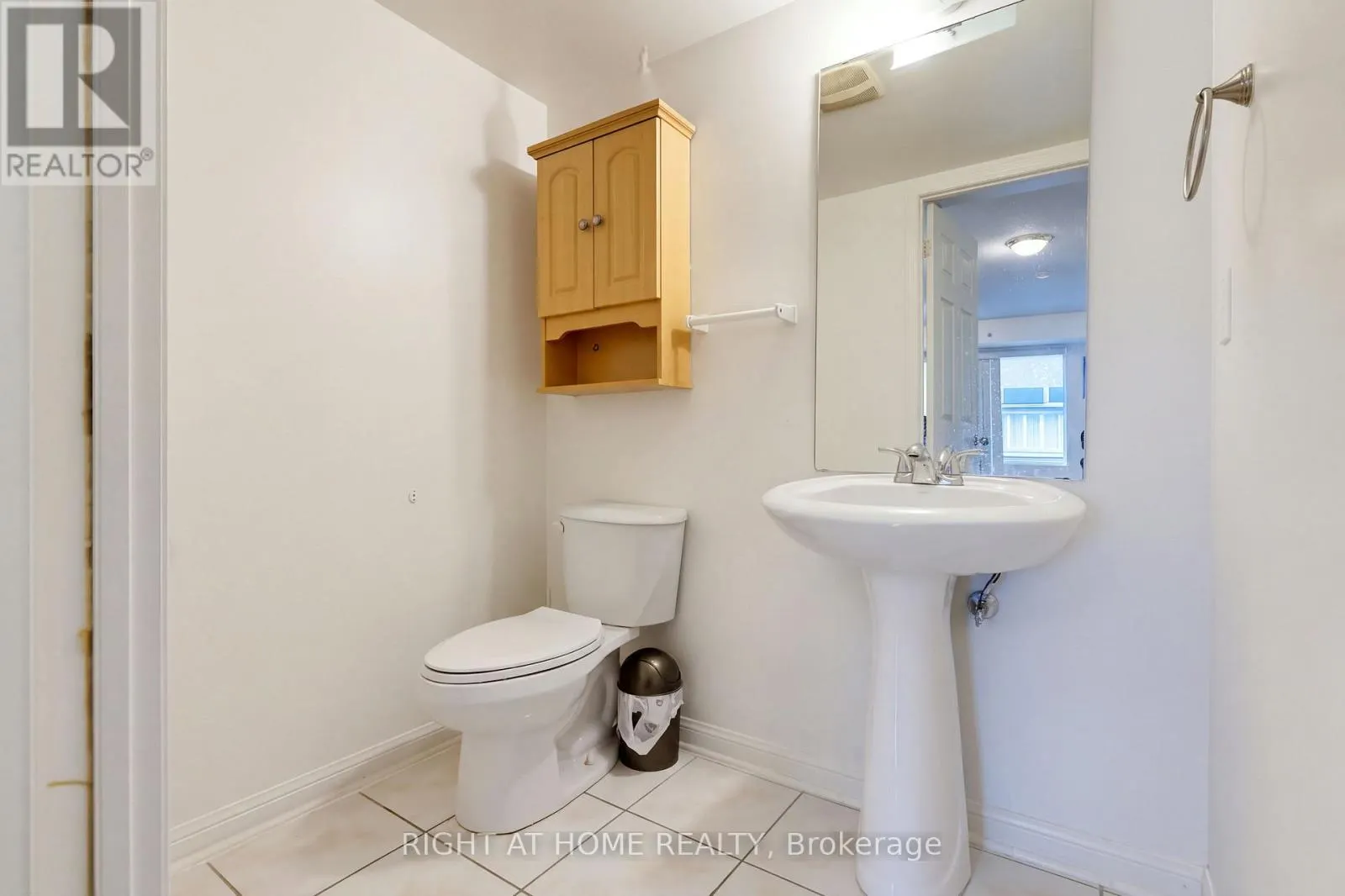2095 - 55 GEORGE APPLETON WAY