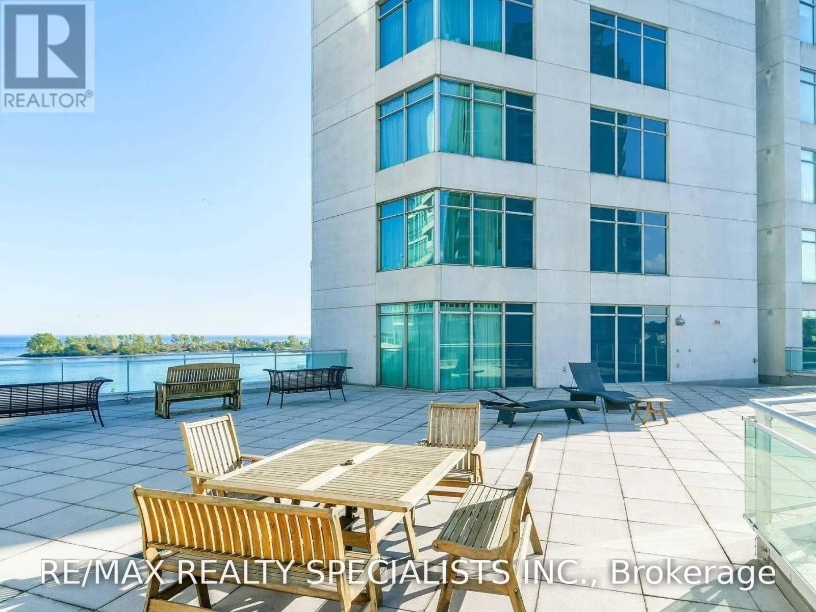 317 - 5 MARINE PARADE DRIVE