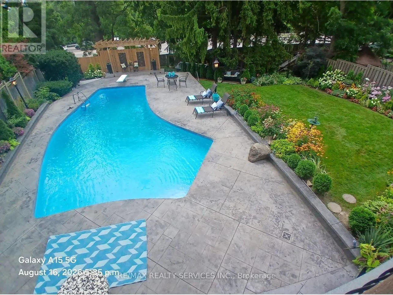 15 PINE RIDGE LANE