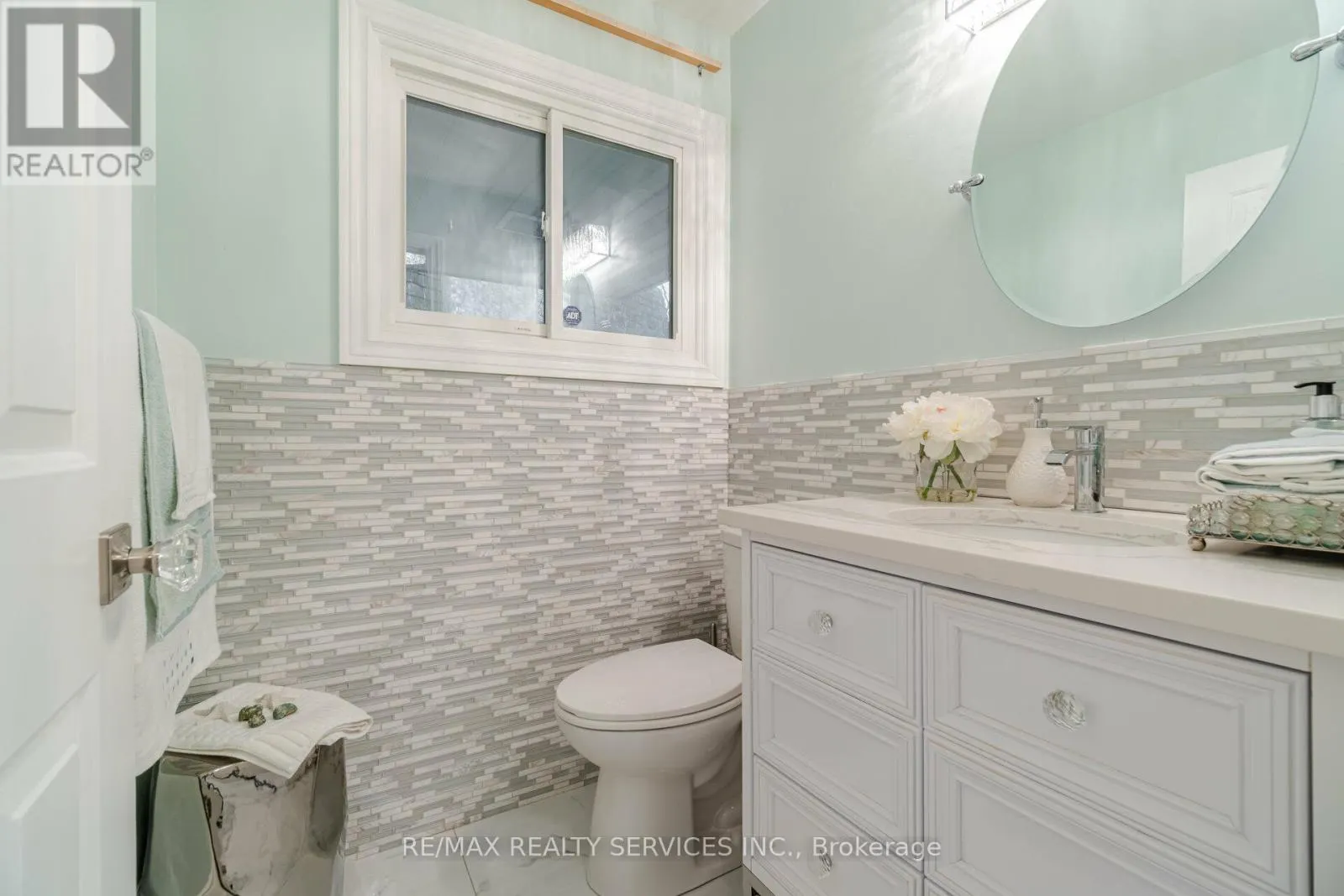 15 PINE RIDGE LANE