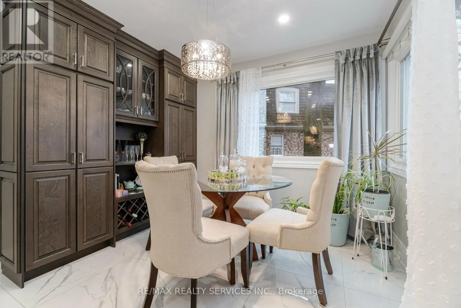 15 PINE RIDGE LANE