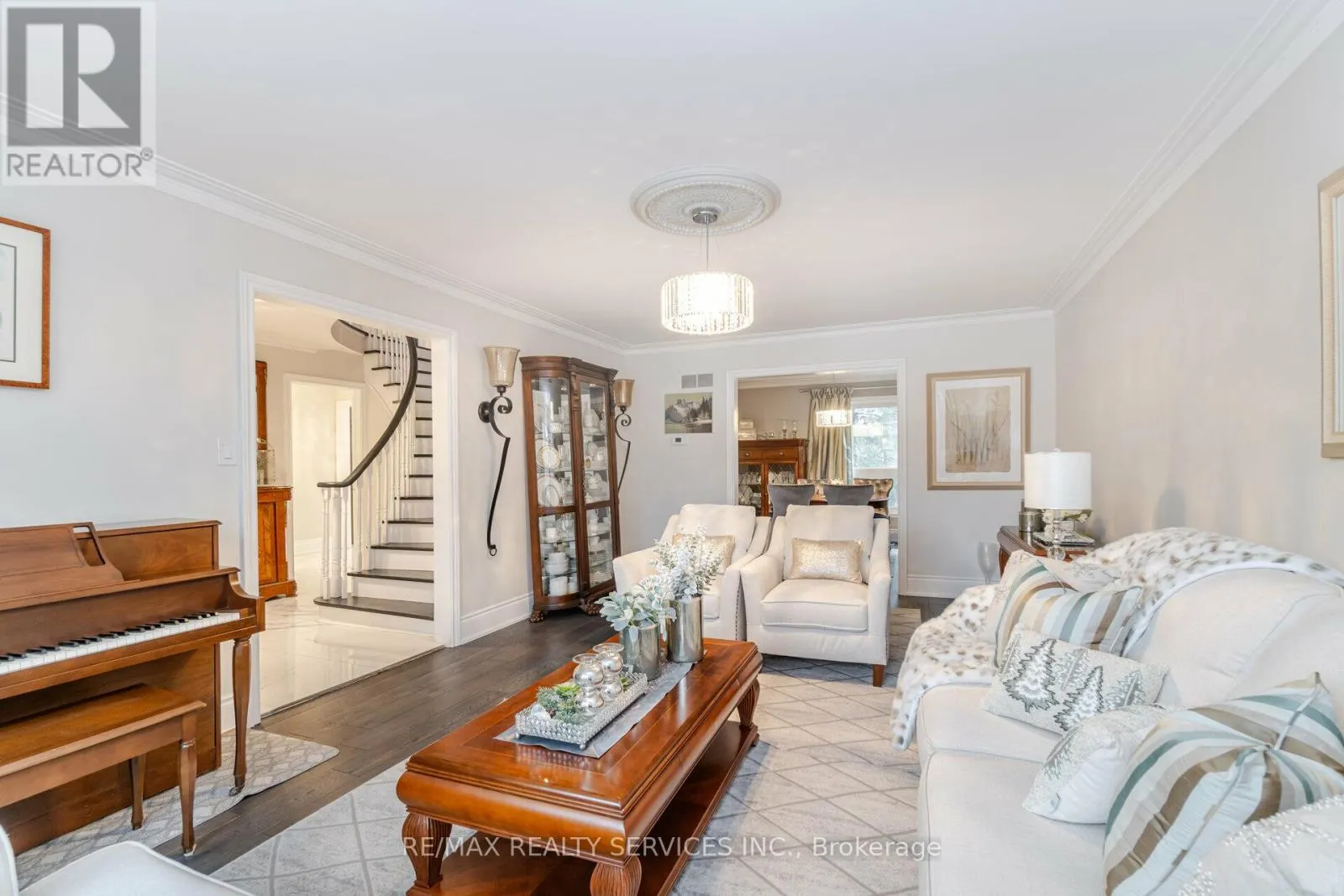 15 PINE RIDGE LANE