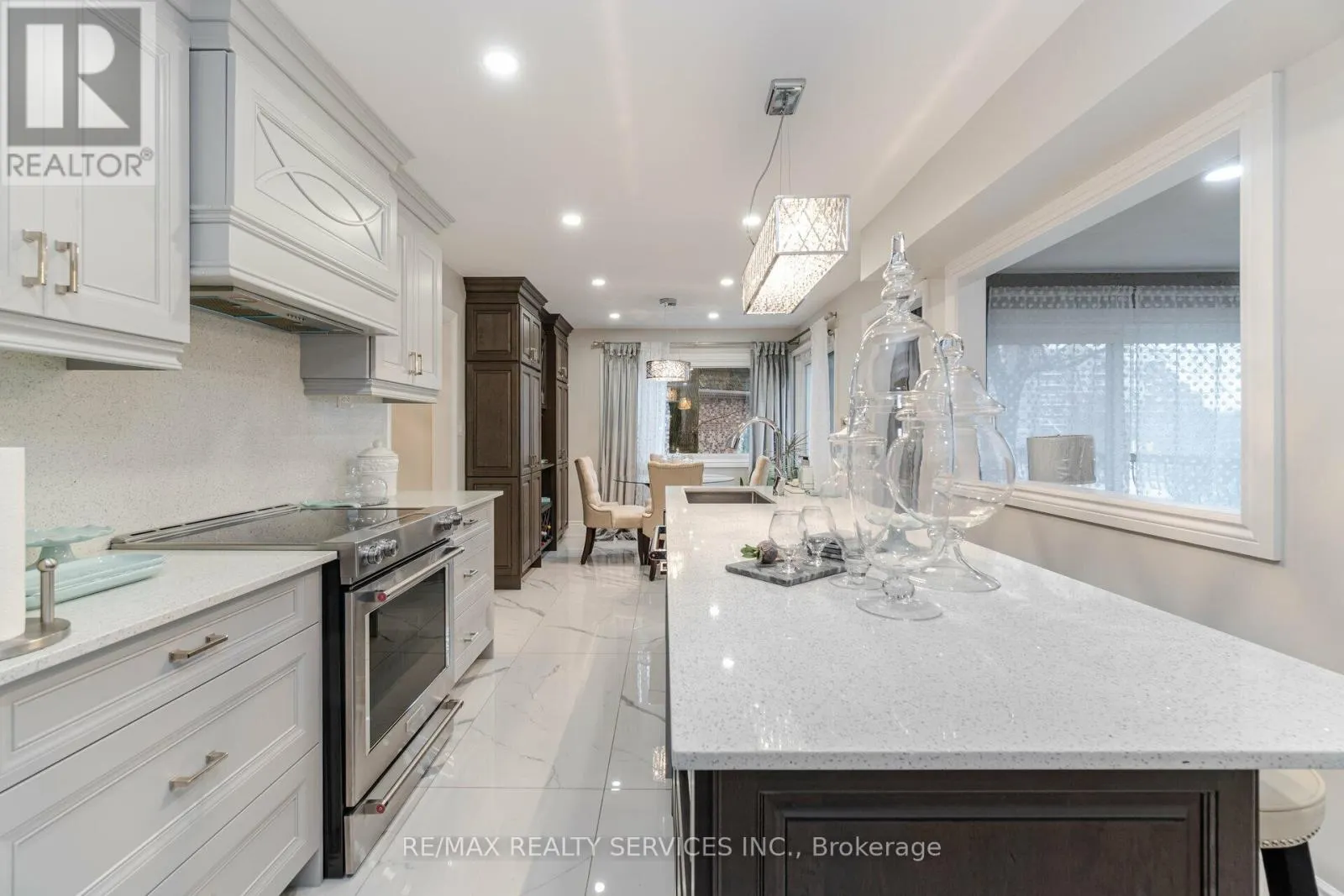 15 PINE RIDGE LANE