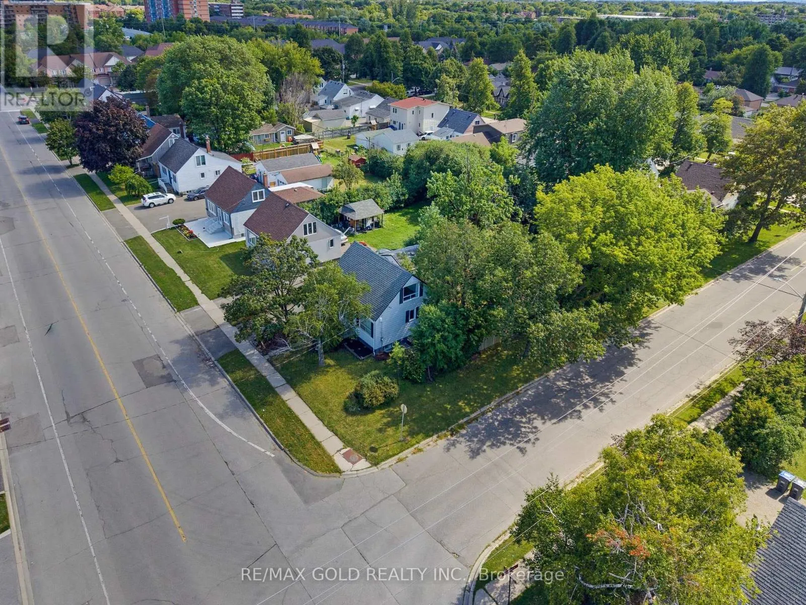 23 PLEASANTVIEW AVENUE