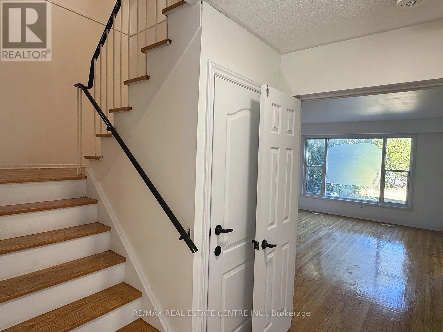 3722 ELLENGALE DRIVE
