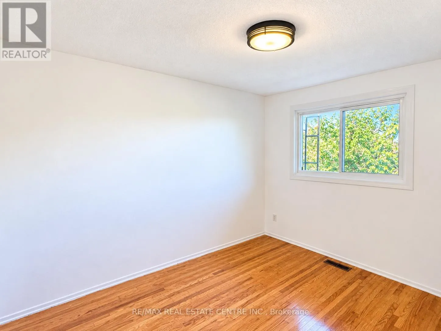 3722 ELLENGALE DRIVE