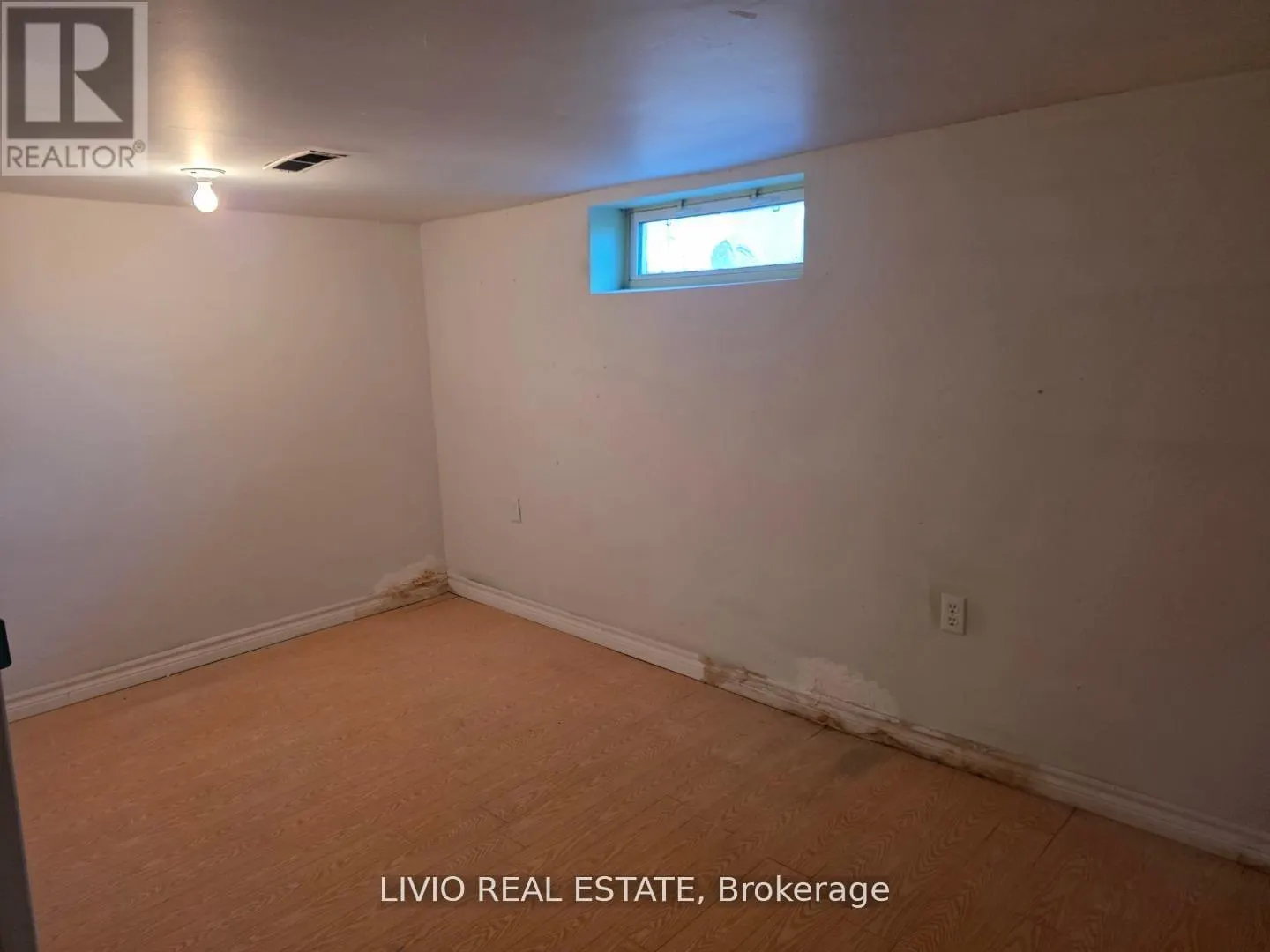 UNIT# 2 - 323 QUEEN STREET