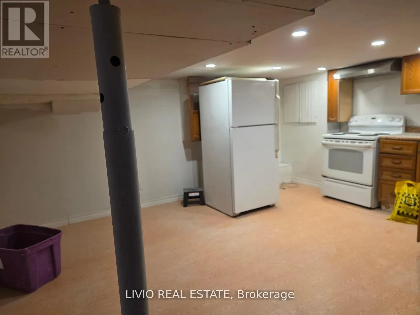 UNIT# 2 - 323 QUEEN STREET