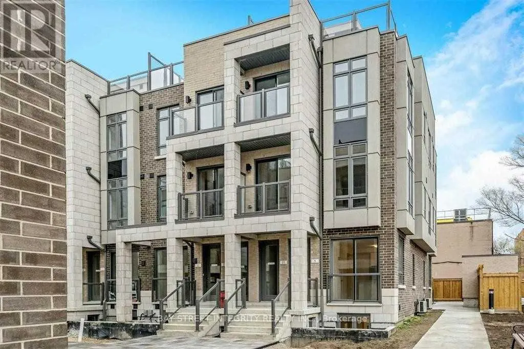 25 - 715 LAWRENCE AVENUE W