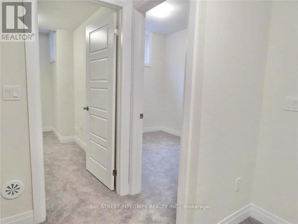 25 - 715 LAWRENCE AVENUE W