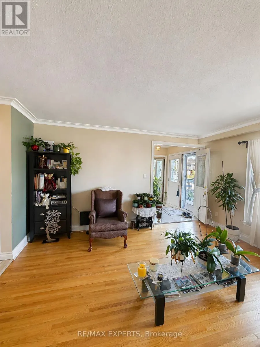 22 RITA DRIVE