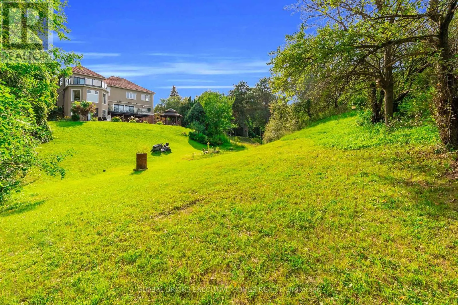 2169 BONFIELD COURT