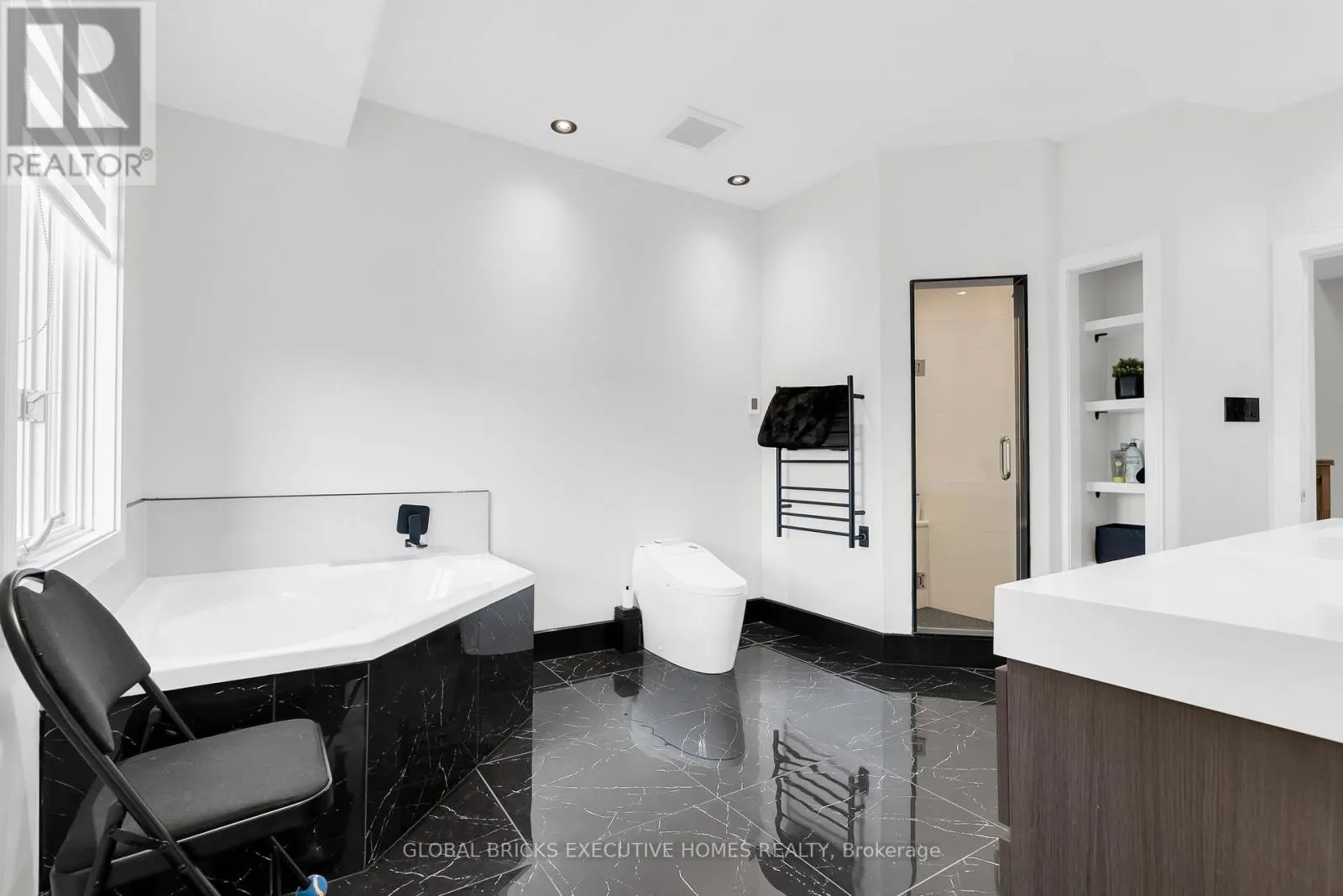 2169 BONFIELD COURT