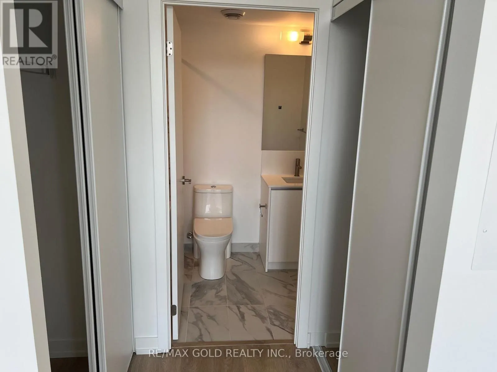 110 - 1100 SHEPPARD AVENUE W