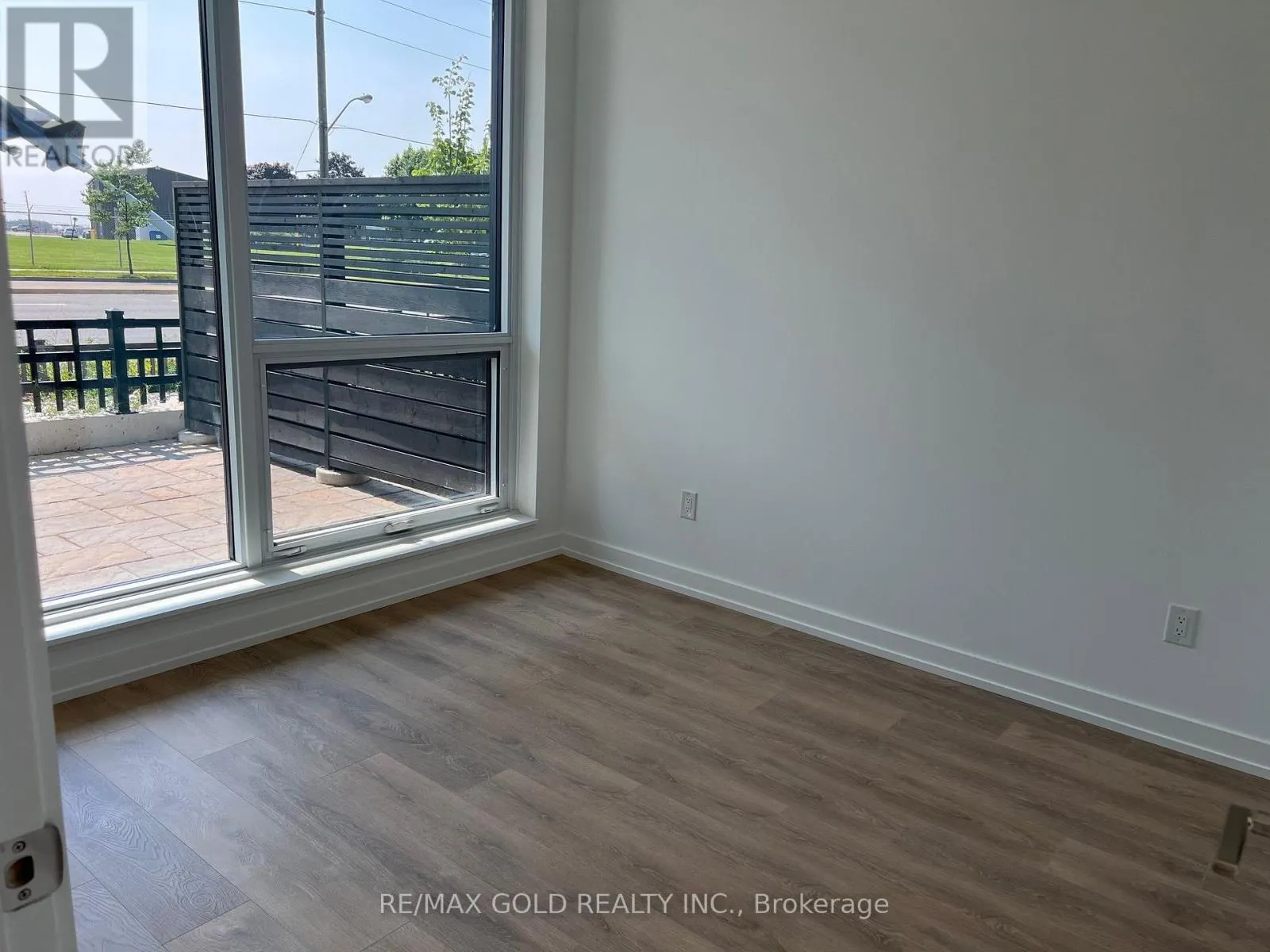 110 - 1100 SHEPPARD AVENUE W